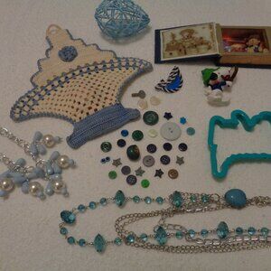 RETRO MODERN JEWELRY VINT SACHET & BUTTONS TOYS DODADS LOT